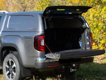 Preview: Hardtop ohne Seitenscheiben, in Wagenfarbe lackiert, kabinenhoch, für VW Amarok Doppelkabiner, Modell 2023